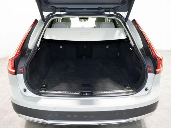 Volvo V90 Cross Country I Рестайлинг с пробегом 2021 года, цена 4 150 000 рублей, 26400 км, универсал, Автокод Объявления
