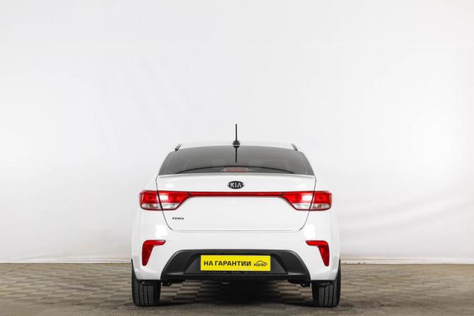 Kia Rio IV с пробегом 2018 года, цена 1 059 000 рублей, 252000 км, седан, Автокод Объявления