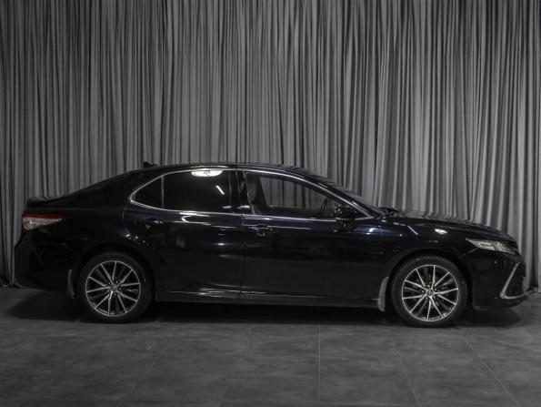 Toyota Camry VIII (XV70) Рестайлинг с пробегом 2021 года, цена 3 179 000 рублей, 92516 км, седан, Автокод Объявления