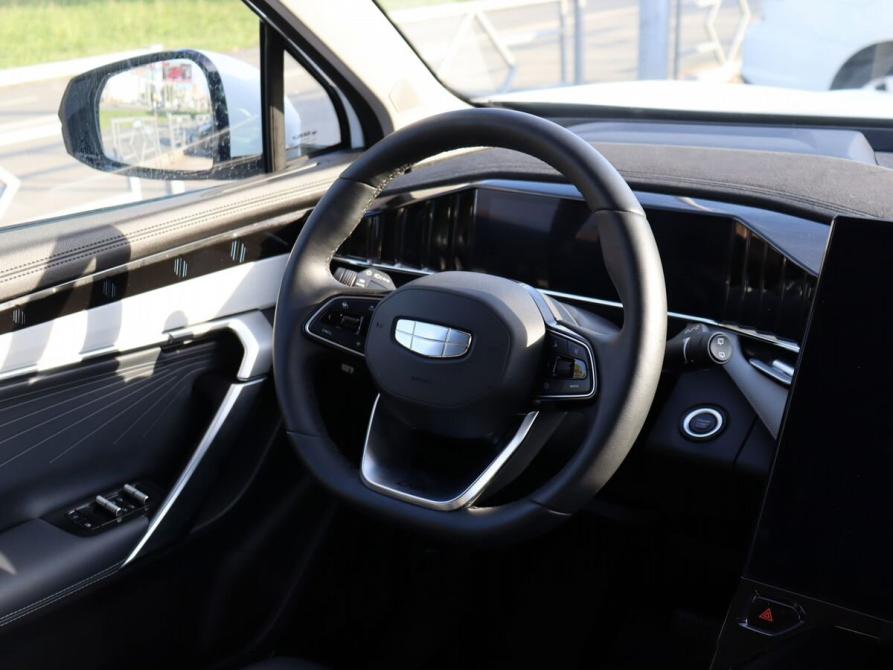 Geely Atlas II Самара  - изображение 12