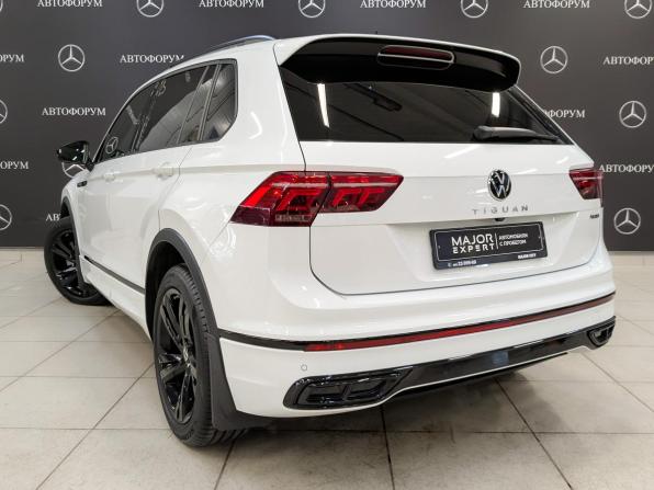 Volkswagen Tiguan II Рестайлинг с пробегом 2021 года, цена 4 095 000 рублей, 36292 км, внедорожник, Автокод Объявления