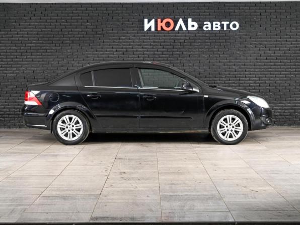 Opel Astra H Рестайлинг с пробегом 2011 года, цена 600 000 рублей, 206002 км, седан, Автокод Объявления