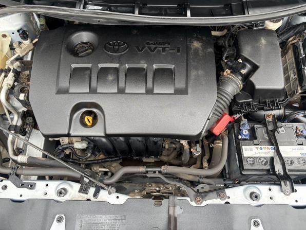 Toyota Auris I Рестайлинг с пробегом 2010 года, цена 965 000 рублей, 240000 км, хэтчбек, Автокод Объявления