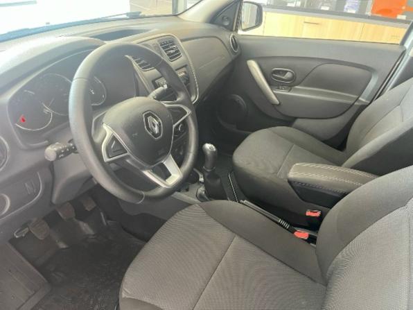 Renault Logan II Рестайлинг с пробегом 2018 года, цена 805 100 рублей, 127007 км, седан, Автокод Объявления