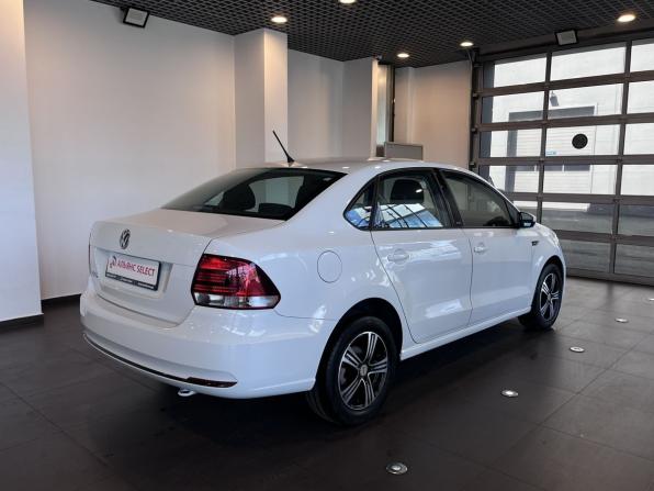 Volkswagen Polo V Рестайлинг с пробегом 2016 года, цена 1 360 000 рублей, 81500 км, седан, Автокод Объявления