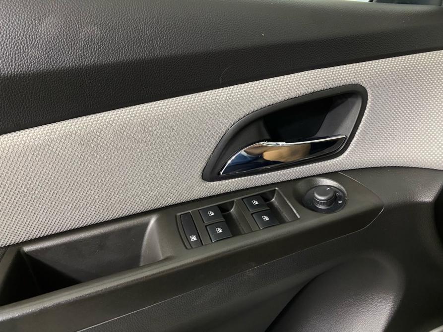 Chevrolet Cruze I Рестайлинг Москва  - изображение 12