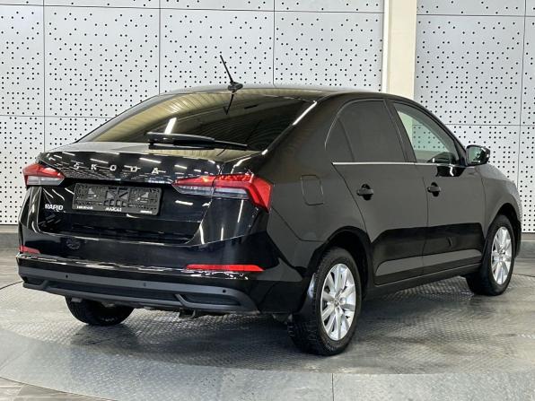 Skoda Rapid II с пробегом 2021 года, цена 910 000 рублей, 101102 км, лифтбек, Автокод Объявления
