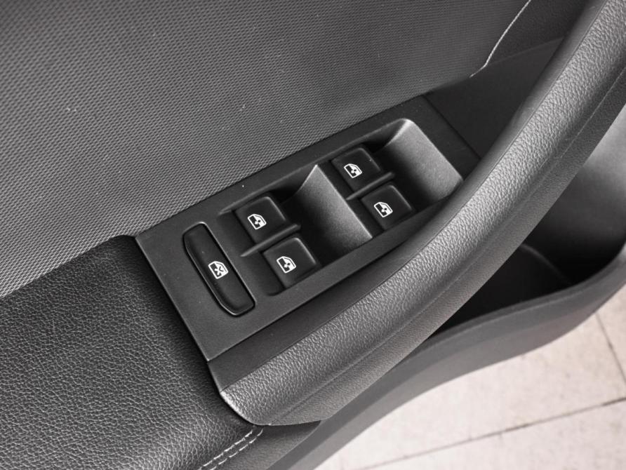 Volkswagen Polo VI Ростов-на-Дону  - изображение 18