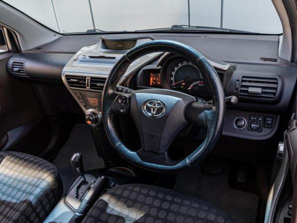 Toyota iQ с пробегом 2009 года, цена 670 000 рублей, 156500 км, хэтчбек, Автокод Объявления