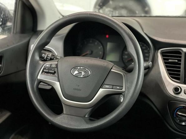 Hyundai Solaris II с пробегом 2018 года, цена 1 095 000 рублей, 116230 км, седан, Автокод Объявления