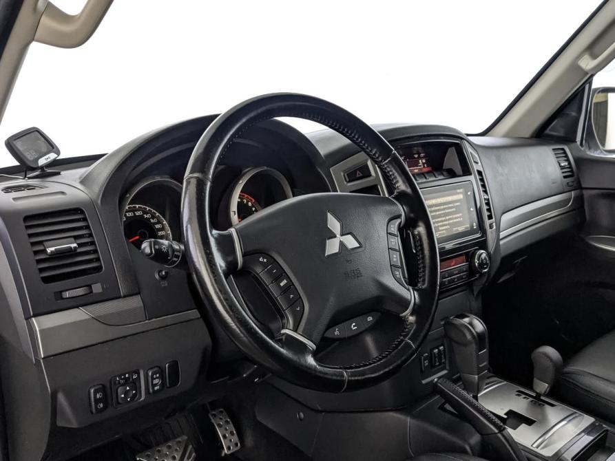 Mitsubishi Pajero IV Рестайлинг 2 Москва  - изображение 15