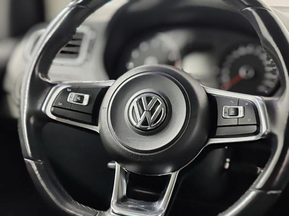 Volkswagen Polo V Рестайлинг с пробегом 2019 года, цена 1 175 000 рублей, 112007 км, седан, Автокод Объявления