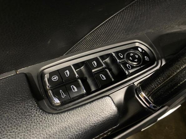 Porsche Cayenne II (958) с пробегом 2012 года, цена 2 200 000 рублей, 333309 км, внедорожник, Автокод Объявления