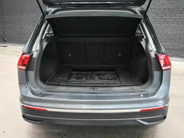 Volkswagen Tiguan II Рестайлинг с пробегом 2021 года, цена 2 900 000 рублей, 46912 км, внедорожник, Автокод Объявления
