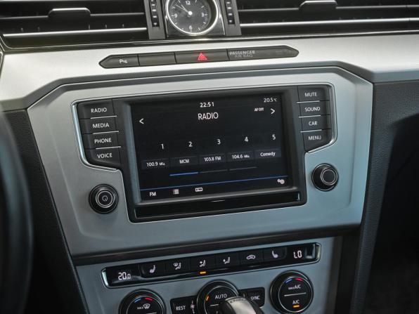 Volkswagen Passat B8 с пробегом 2016 года, цена 1 729 000 рублей, 126498 км, седан, Автокод Объявления