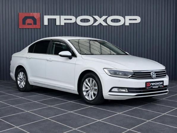 Volkswagen Passat B8 с пробегом 2018 года, цена 1 687 000 рублей, 235426 км, седан, Автокод Объявления