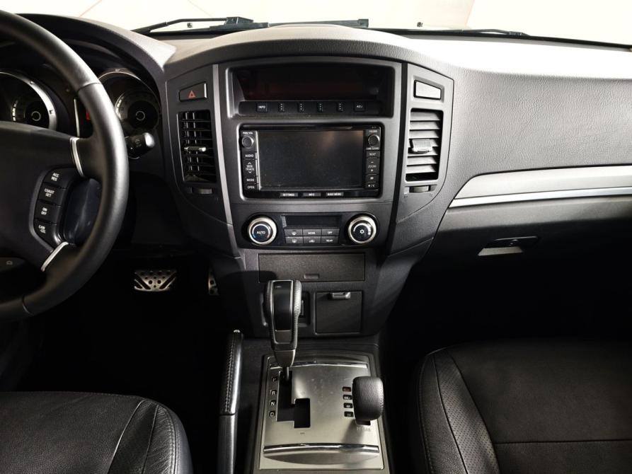 Mitsubishi Pajero IV Рестайлинг 1 Москва  - изображение 15