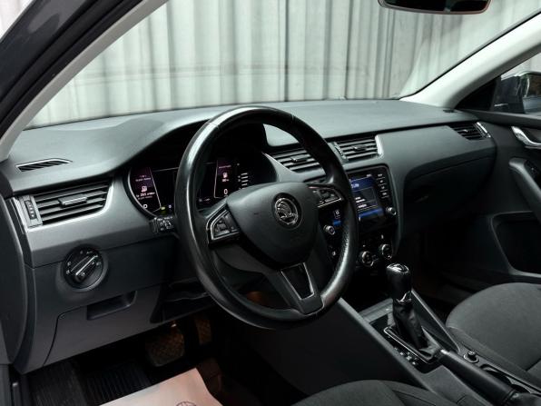 Skoda Octavia III (A7) Рестайлинг с пробегом 2018 года, цена 2 169 000 рублей, 158481 км, лифтбек, Автокод Объявления