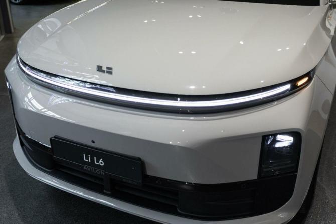Новый Li Auto (Lixiang) L6 2025 года, цена 8 190 000 рублей, внедорожник, Автокод Объявления