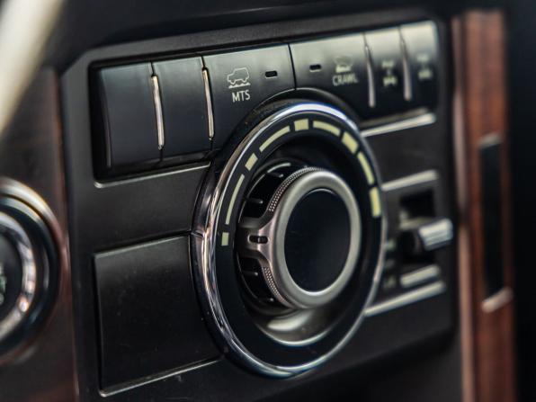 Toyota Land Cruiser Prado 150 Series Рестайлинг 1 с пробегом 2015 года, цена 3 028 000 рублей, 188957 км, внедорожник, Автокод Объявления