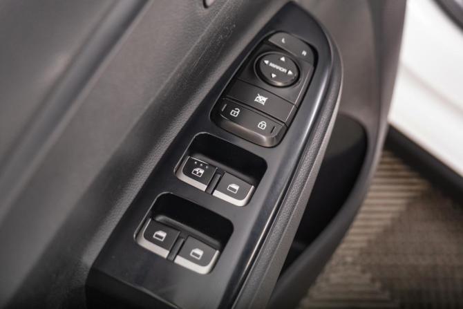 Kia Rio IV Рестайлинг с пробегом 2021 года, цена 1 699 000 рублей, 64500 км, хэтчбек, Автокод Объявления