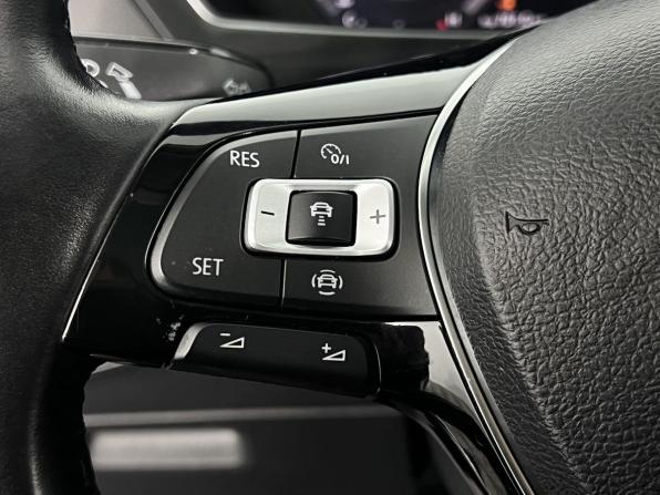 Volkswagen Tiguan II с пробегом 2018 года, цена 2 459 000 рублей, 71133 км, внедорожник, Автокод Объявления