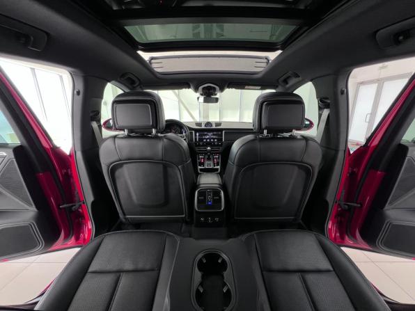 Porsche Macan I Рестайлинг 2 с пробегом 2022 года, цена 7 150 000 рублей, 55295 км, внедорожник, Автокод Объявления