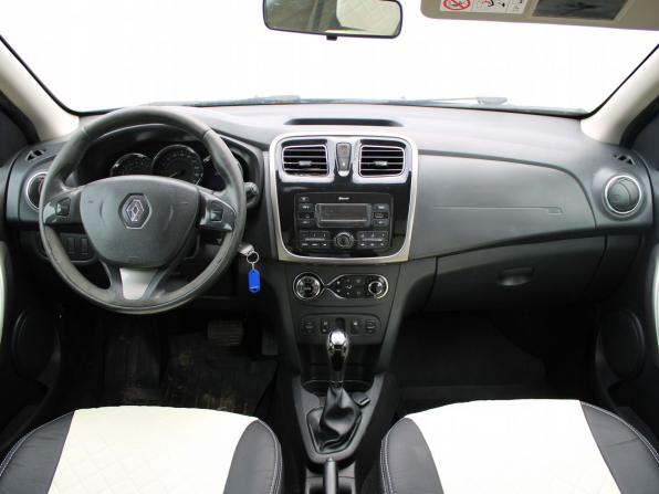 Renault Sandero II с пробегом 2017 года, цена 619 000 рублей, 240509 км, хэтчбек, Автокод Объявления