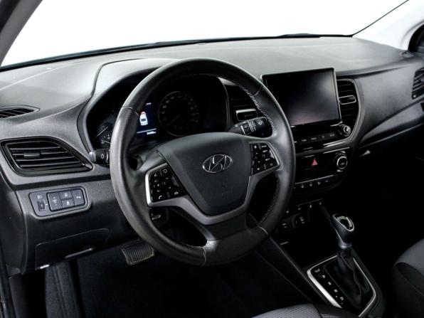 Hyundai Solaris II Рестайлинг с пробегом 2021 года, цена 1 578 000 рублей, 34306 км, седан, Автокод Объявления