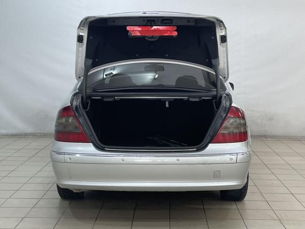 Mercedes-Benz E-Класс III (W211 S211) Рестайлинг с пробегом 2007 года, цена 800 000 рублей, 427433 км, седан, Автокод Объявления