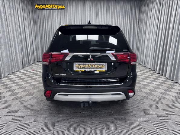 Mitsubishi Outlander III Рестайлинг 3 с пробегом 2020 года, цена 2 630 000 рублей, 95095 км, внедорожник, Автокод Объявления
