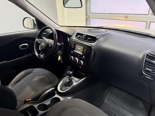 Kia Soul II Рестайлинг с пробегом 2017 года, цена 1 475 000 рублей, 123107 км, хэтчбек, Автокод Объявления