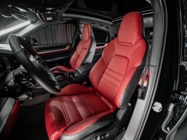 Новый Porsche Cayenne III Рестайлинг 2024 года, цена 27 783 400 рублей, внедорожник, Автокод Объявления