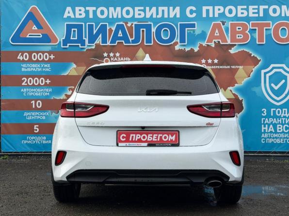 Kia Ceed III Рестайлинг с пробегом 2022 года, цена 2 200 000 рублей, 67800 км, хэтчбек, Автокод Объявления