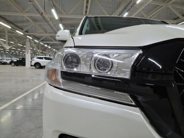 Toyota Land Cruiser 200 Series Рестайлинг 2 с пробегом 2018 года, цена 6 200 000 рублей, 190020 км, внедорожник, Автокод Объявления