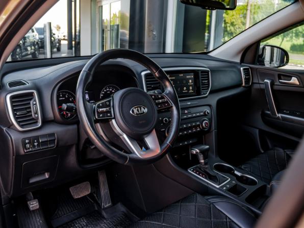 Kia Sportage IV Рестайлинг с пробегом 2019 года, цена 2 450 000 рублей, 57897 км, внедорожник, Автокод Объявления