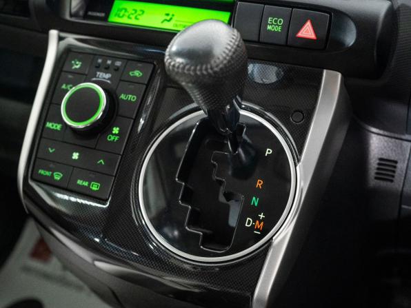 Toyota Wish II Рестайлинг с пробегом 2016 года, цена 1 400 000 рублей, 138401 км, минивэн, Автокод Объявления