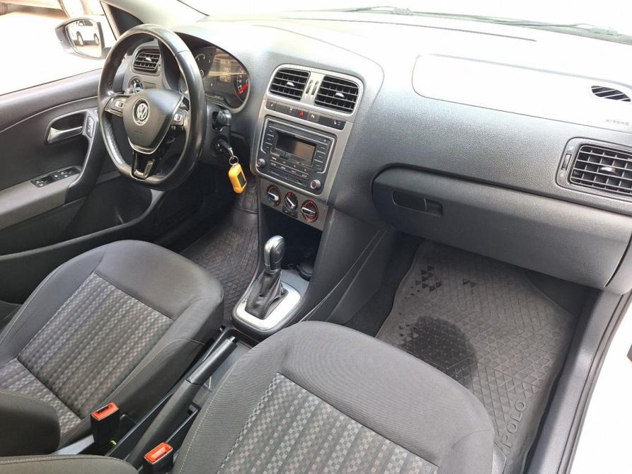 Volkswagen Polo V Рестайлинг Челябинск  - изображение 19