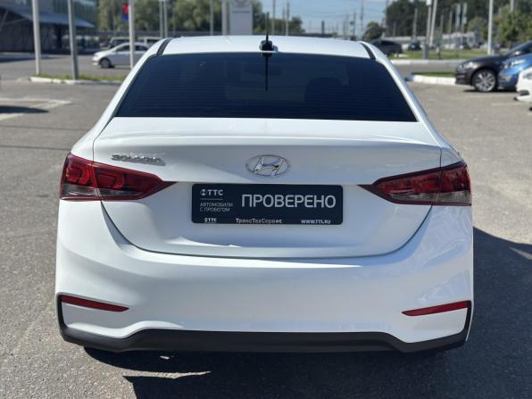 Hyundai Solaris II с пробегом 2017 года, цена 1 260 000 рублей, 128175 км, седан, Автокод Объявления