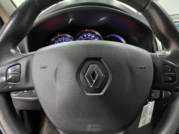 Renault Sandero II с пробегом 2017 года, цена 1 030 000 рублей, 109637 км, хэтчбек, Автокод Объявления
