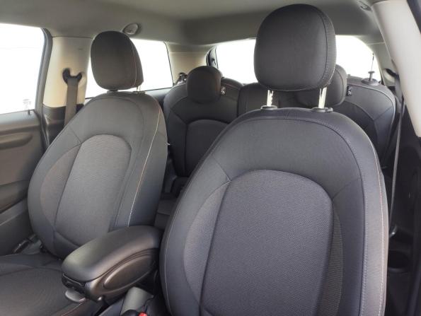 Mini Hatch III (F55/F56) Рестайлинг 2 с пробегом 2021 года, цена 2 799 000 рублей, 28400 км, хэтчбек, Автокод Объявления