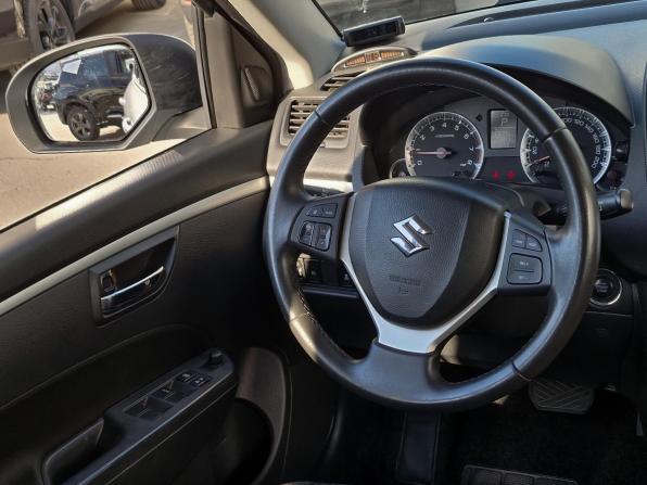 Suzuki Swift IV с пробегом 2012 года, цена 999 000 рублей, 73859 км, хэтчбек, Автокод Объявления