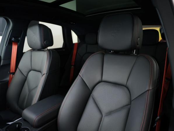 Porsche Macan I Рестайлинг 2 с пробегом 2025 года, цена 12 340 000 рублей, 45 км, внедорожник, Автокод Объявления