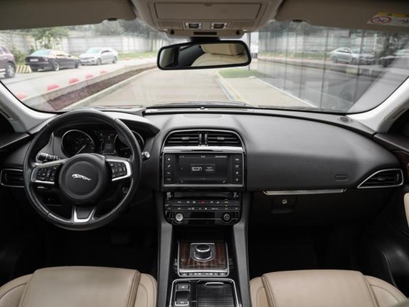 Jaguar F-Pace I с пробегом 2017 года, цена 2 369 000 рублей, 172299 км, внедорожник, Автокод Объявления