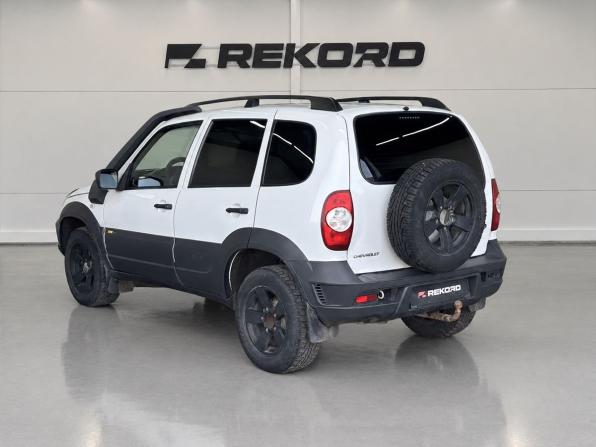Chevrolet Niva I Рестайлинг с пробегом 2016 года, цена 589 000 рублей, 261277 км, внедорожник, Автокод Объявления
