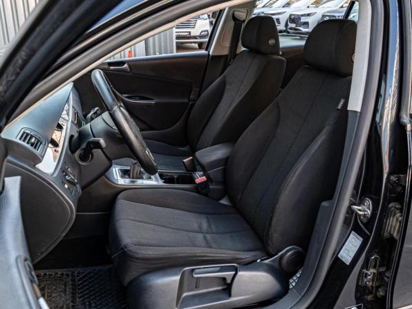 Volkswagen Passat B6 с пробегом 2010 года, цена 730 000 рублей, 302285 км, седан, Автокод Объявления