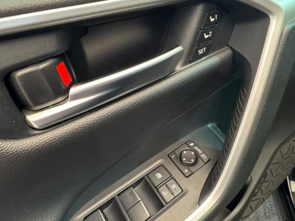 Toyota RAV4 V (XA50) с пробегом 2020 года, цена 3 800 000 рублей, 82731 км, внедорожник, Автокод Объявления