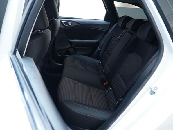 Kia Ceed III Рестайлинг с пробегом 2021 года, цена 2 150 444 рубля, 77776 км, универсал, Автокод Объявления