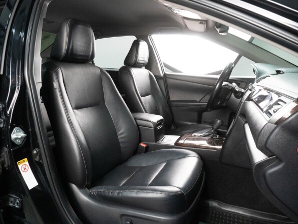 Toyota Camry VII (XV50) Рестайлинг с пробегом 2015 года, цена 2 449 000 рублей, 179319 км, седан, Автокод Объявления