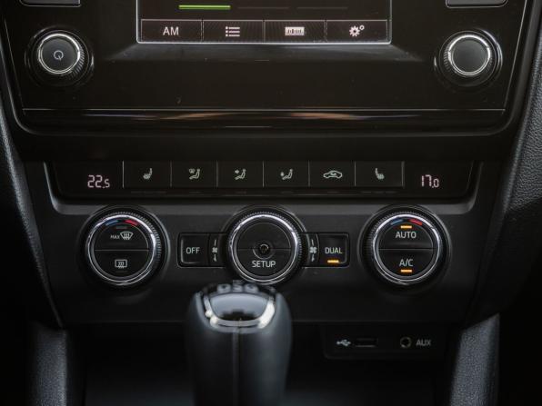Skoda Octavia III (A7) с пробегом 2014 года, цена 1 048 000 рублей, 298092 км, лифтбек, Автокод Объявления